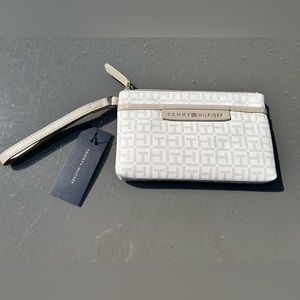 New wristlet